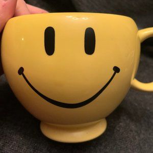 Teleflora Smiley Face Mug